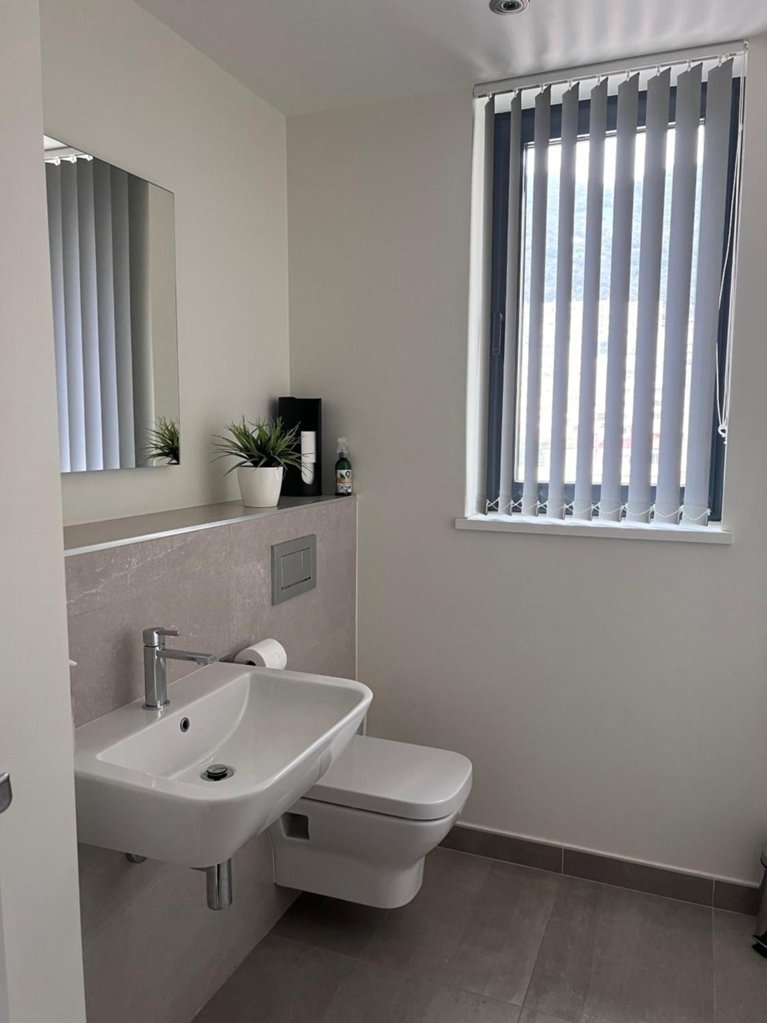 Deluxe 1-Bed Apartment In The City Centre 直布罗陀 外观 照片